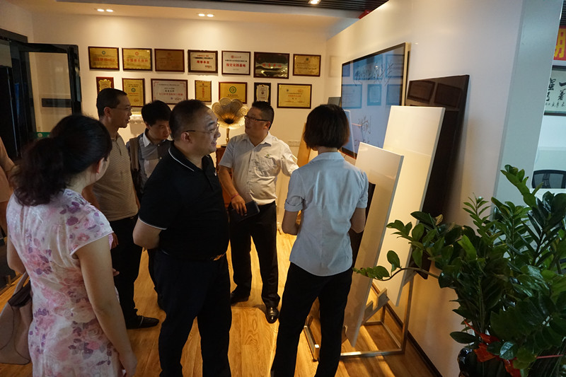 家居产业链执行会长李江先生一行人莅临水蜜桃视频在线免费化工参观指导